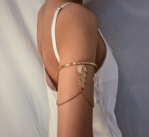 PuRui Bohemian Leaf Charm Upper Arm Bracelet Metal Leaves Tassel Pendants Arm Cuff Bangle Bracelets for Women Fashion Jewelry